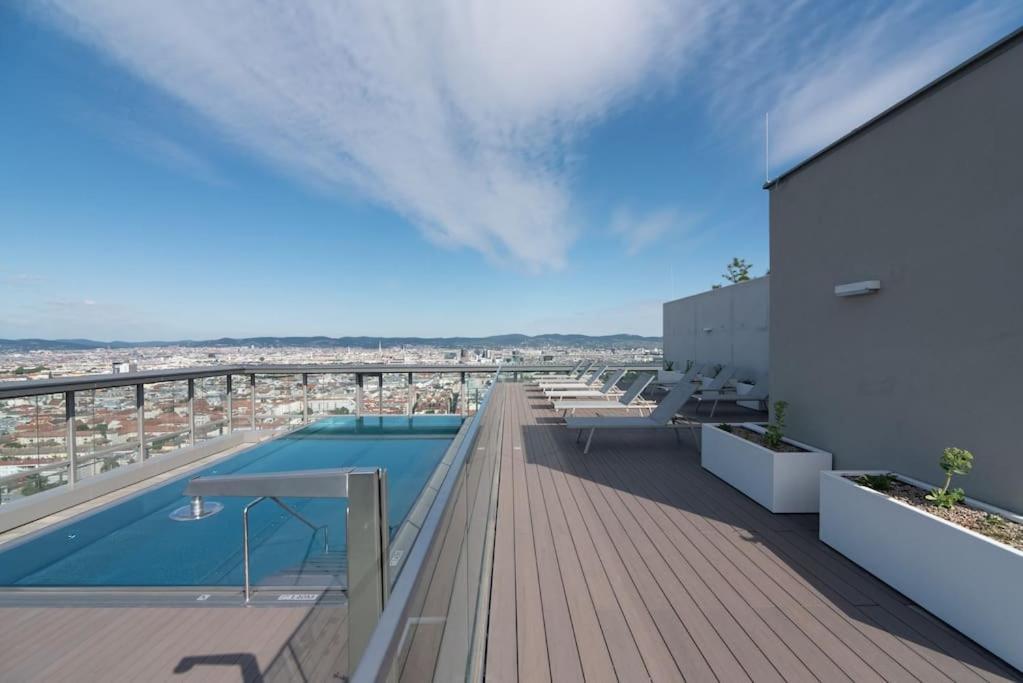 Apartmán Hoch Hinaus, Neu Und Stilvoll Mit Pool Am Dach Vídeň Exteriér fotografie