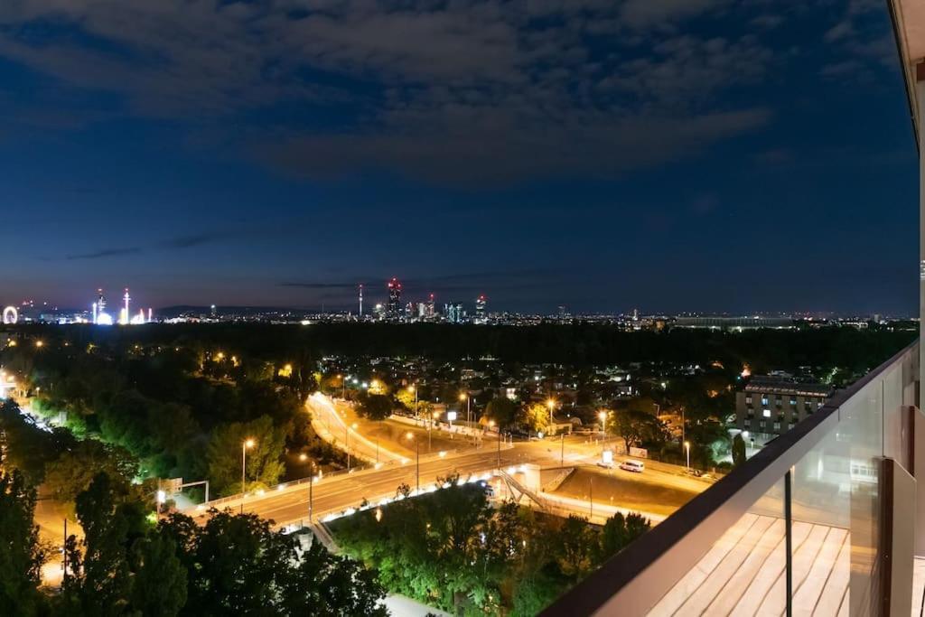 Apartmán Hoch Hinaus, Neu Und Stilvoll Mit Pool Am Dach Vídeň Exteriér fotografie